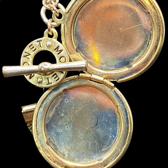 Vintage Monet stamped toggle clasp mesh bracelet with double locket - Picture 5 of 6